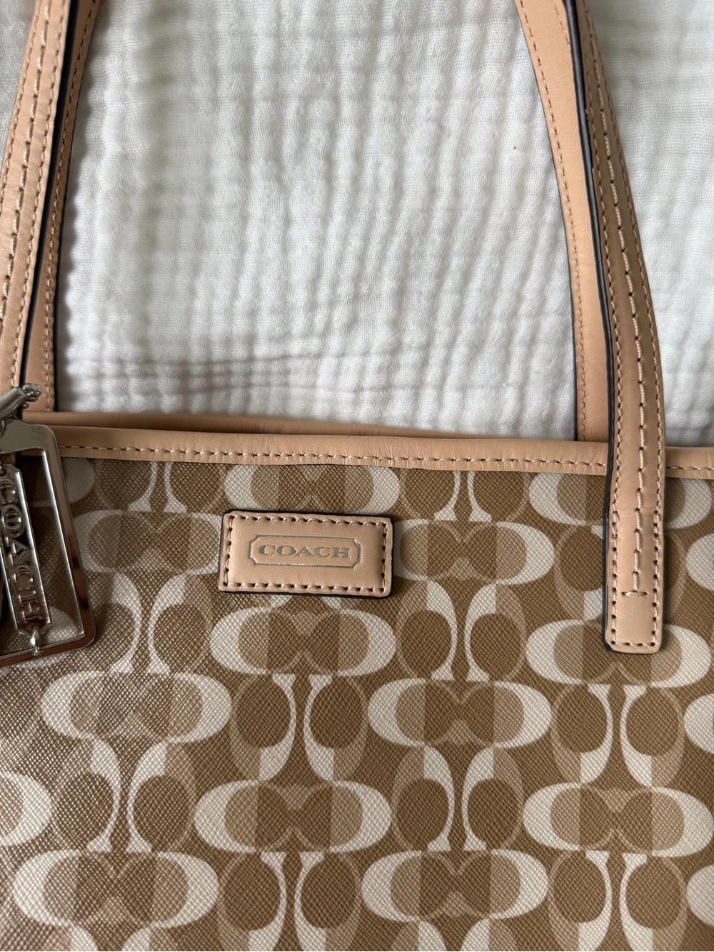 NWT Coach Beige Signature Canvas Tote with Matching Wristlet Chalk Park Dream